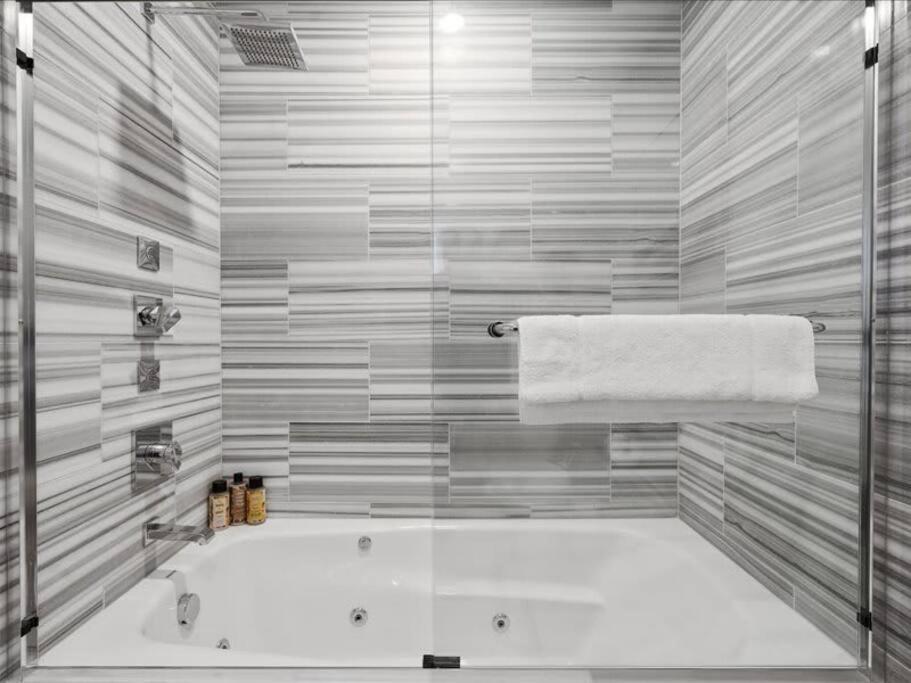 Cozysuites Dream 1Br, Ppg Paints Arena, Pitts 피츠버그 외부 사진